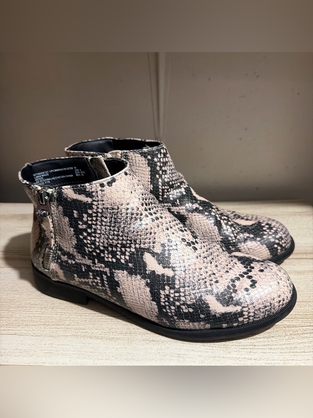 Women's 🔥 Snake-Print Ankle Boots in Taupe and Black